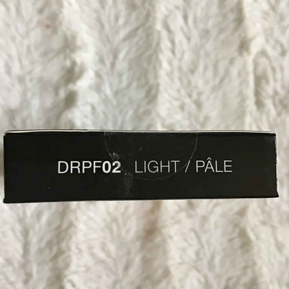 NYX Define & Refine Powder foundation light/pale